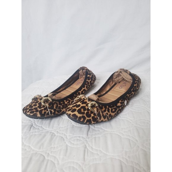 Me Too Womens Leah SlipOn Leather Upper Leopard Print Hair On-Walking Heel 6.5M - Picture 2 of 12
